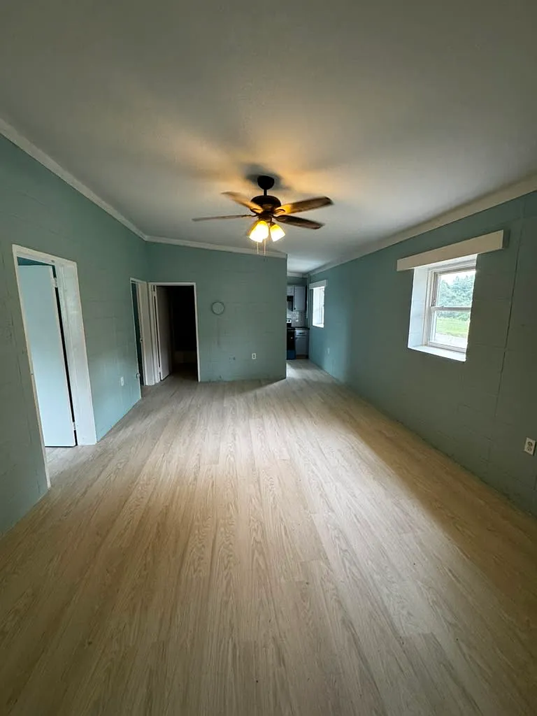 113 - 115 Norris CT C&R Realty — Photo 4