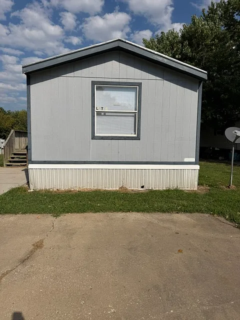 3 bed, 1216 sqft, $1,095 — Photo 2