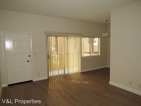 5th image of 1408 Armacost Ave APT 2