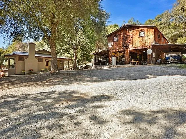 6301 Silver Ridge Ln photo 1