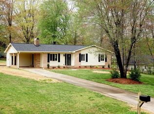 2272 Needlewood Dr, Kernersville, NC 27284