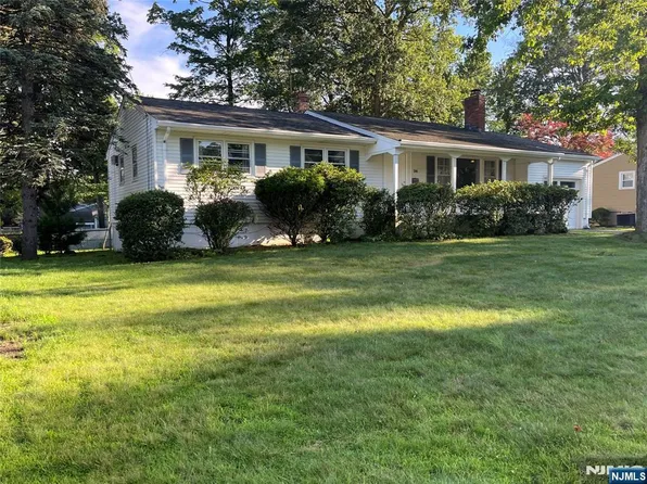 244 Capri Ter, Park Ridge, NJ 07656