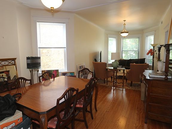 5th image of 3817 N Lakewood Ave #2