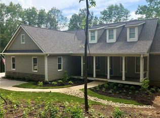 579 Town Creek Rd, Talking Rock, GA 30175