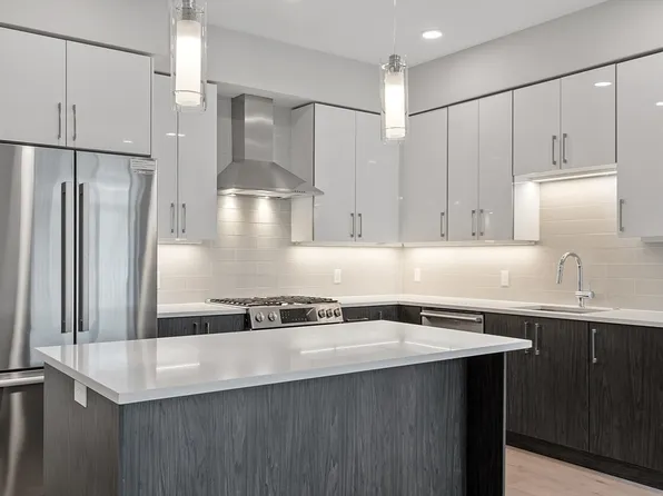 124 Highland Ave #403, Somerville, MA 02143