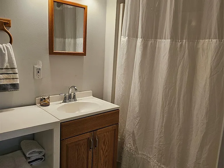 503 Lakeland Dr — Photo 12