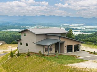 24 S Watchman Dr, Hendersonville, NC 28791