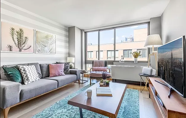 Rented by Cushman & Wakefield (Management) | media 14