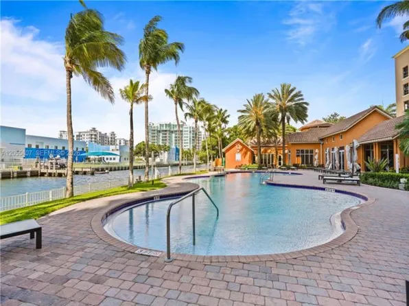 3330 NE 190th St, Miami, FL