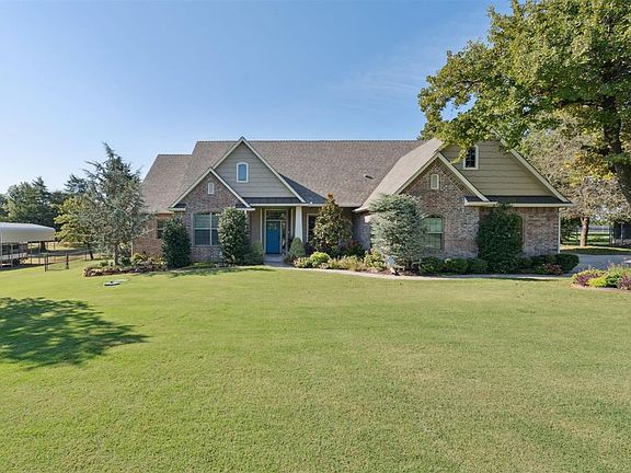 3rd image of 2369 Blue Spruce Dr
