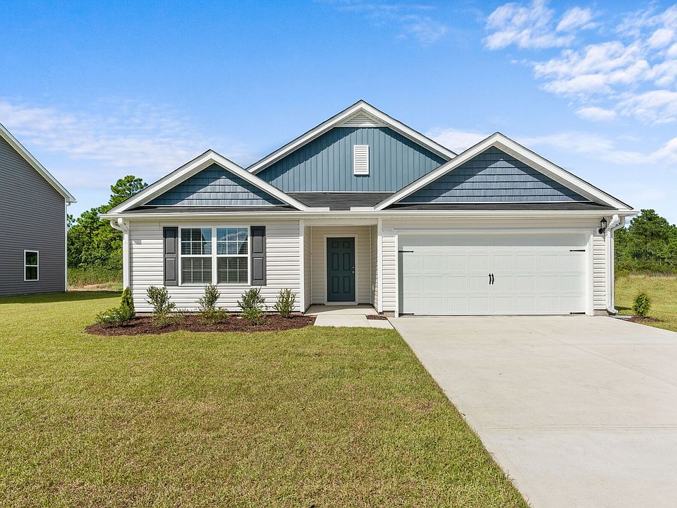 Gorgeous 3 bed 2 bath home with open floor plan