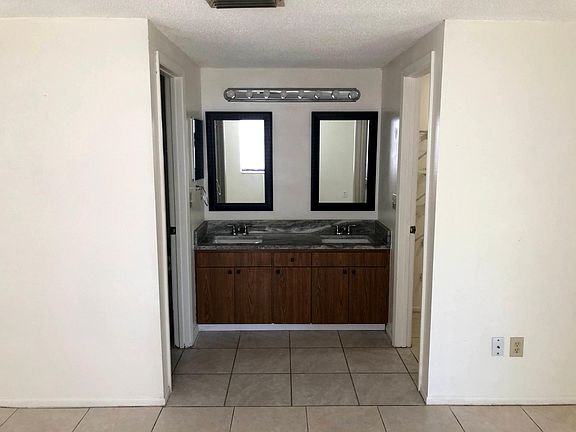 5th image of 9703 Shalimar Ct