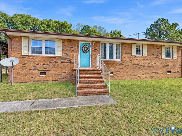 9113 Circlewood Dr, Petersburg, VA 23803