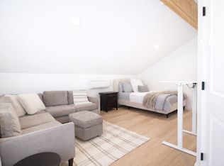 2026 Newburg Hts #2, Charlottesville, VA 22903