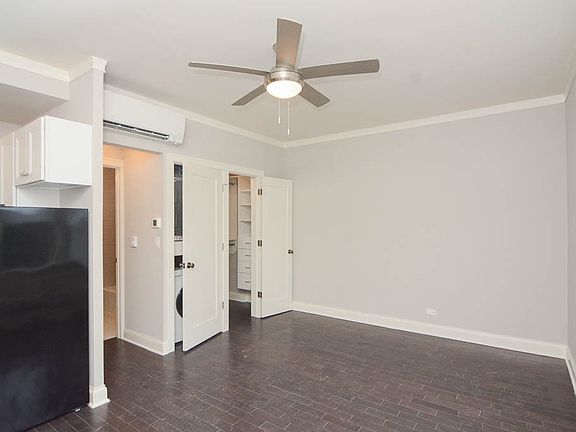 5th image of 640 W Wrightwood Ave APT 103