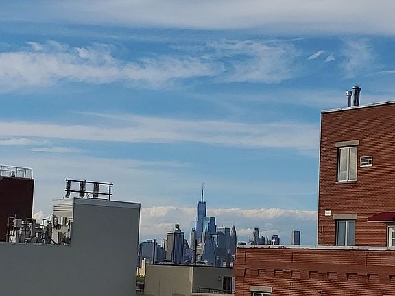 4th image of 270 15th St #16B