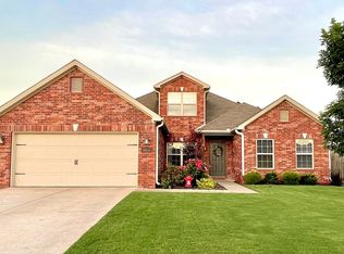 6511 S 50th St, Rogers, AR 72758