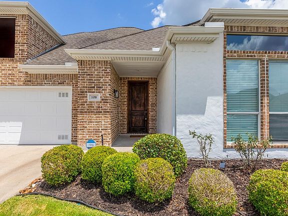 3rd image of 108 Mandavilla Way