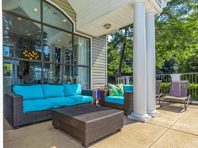 7916 Harris Hill Ln — Photo 15