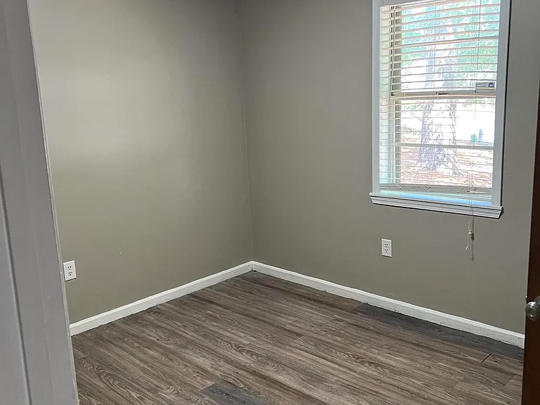 3532 Edmonton St — Photo 13