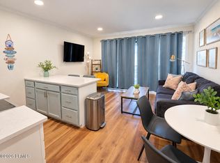 40 Folly Field Road #205b, Hilton Head Island, SC 29928