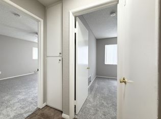 372 Pala Vista Dr APT 3, Vista, CA 92083