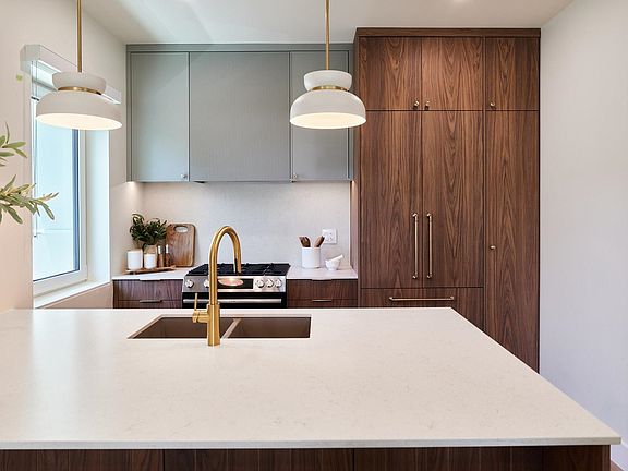 4th image of 2333 E 54th Ave #2-SL