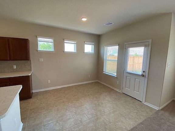 3rd image of 2619 Coral Dr