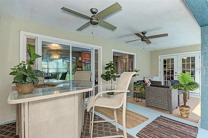 4 bed, 3.0 bath, 1830 sqft, $2,400 — Photo 4