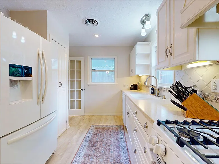 9910 Pine Lake Dr — Photo 15