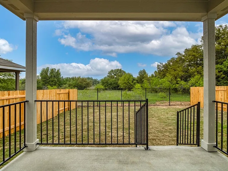 544 View Dr — Photo 33