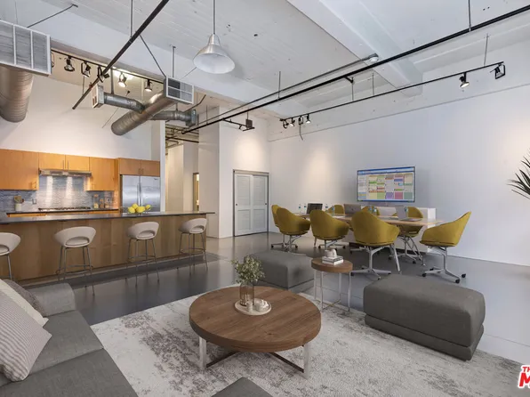 1130 S Flower St APT 208, Los Angeles, CA 90015