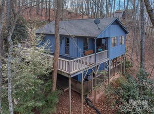 1392 Mount Chalet Rd, Canton, NC 28716