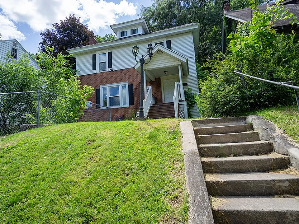 250 Greenwood Pl
