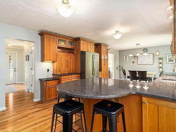 5th image of 146 Buckley Ln