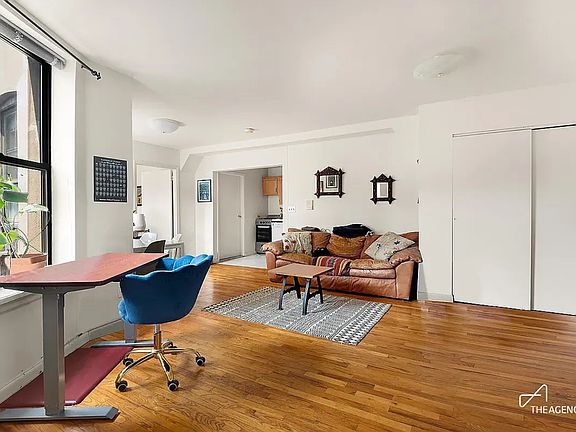 2nd image of 310 W 95th St APT 7E