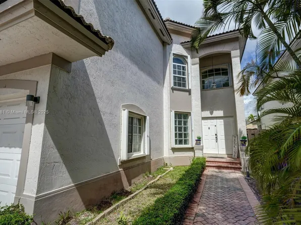 10773 NW 69th Ter, Doral, FL 33178