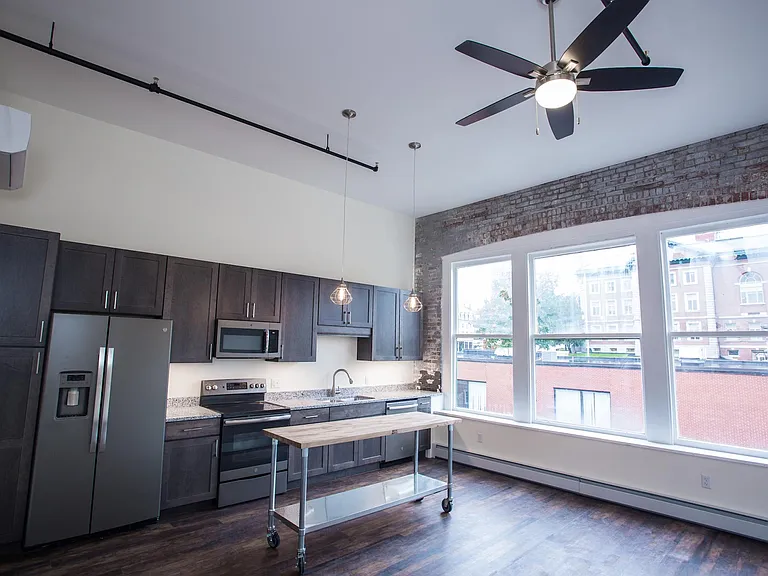 29 Franklin St #2D — Photo 2