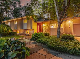 8936 N King Rd, Bayside, WI 53217