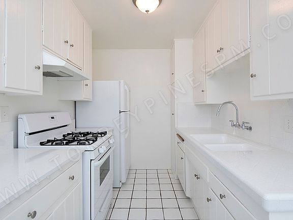 4th image of 1244 Colusa St #0