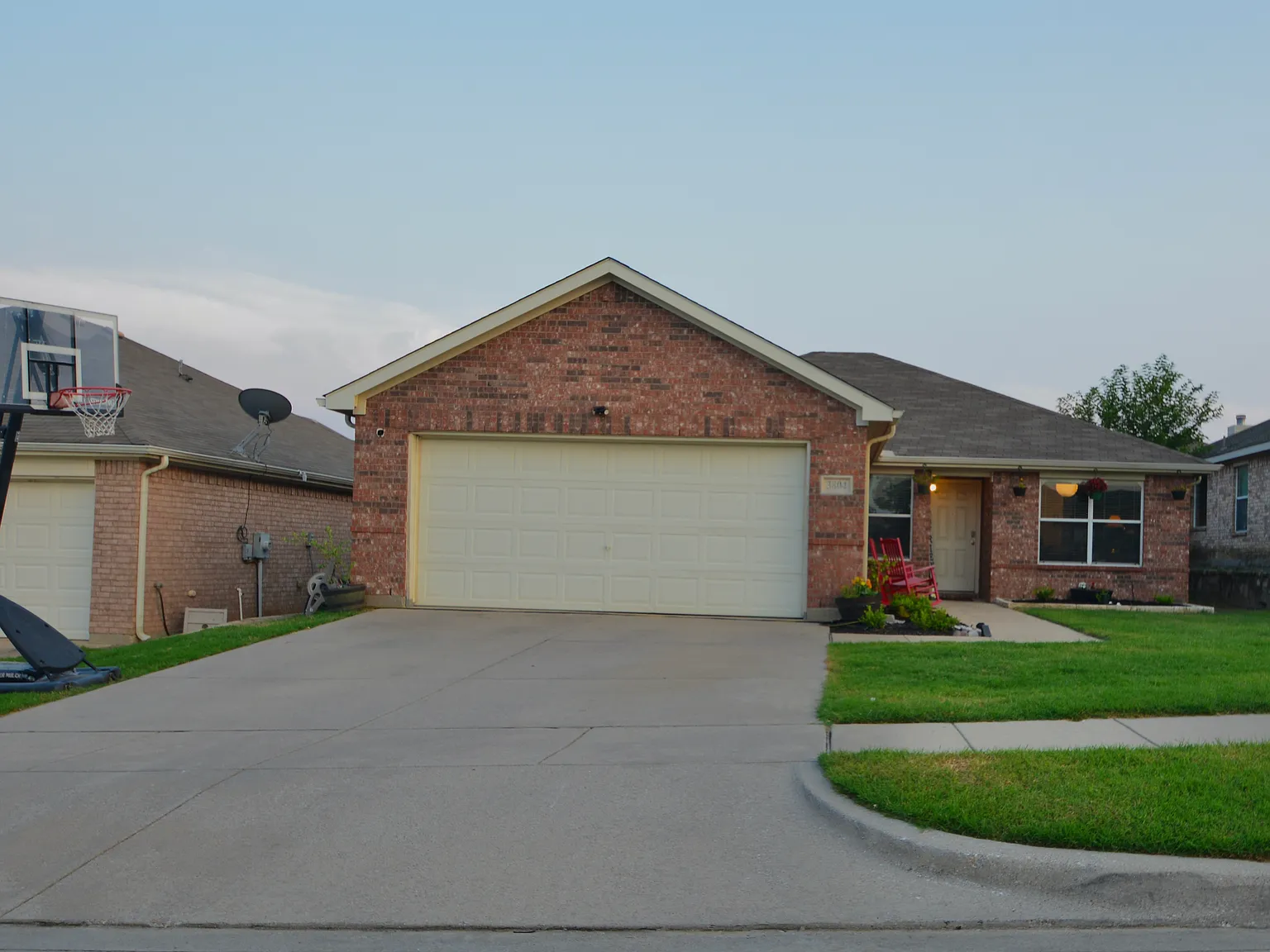 3 bed, 1518 sqft, $2,200 — Photo 1