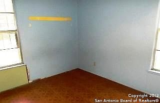 2nd image of 547 E CONGRESS AVE