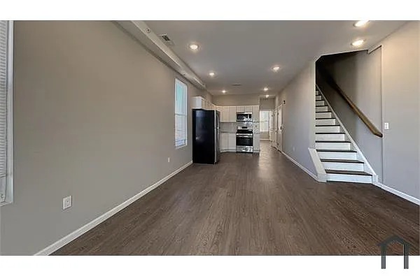 Building Photo - 275 S 56th St #3