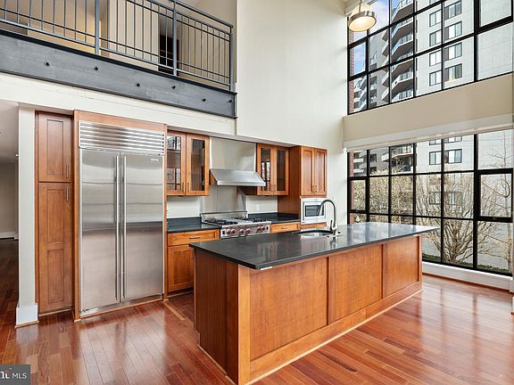 5th image of 1600 Clarendon Blvd #W310