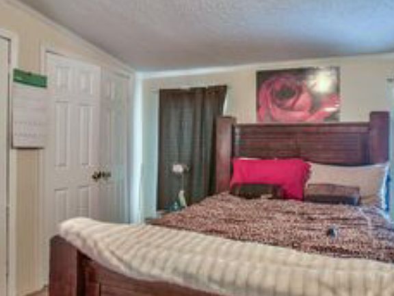 5th image of 13020 Driftwood Cir