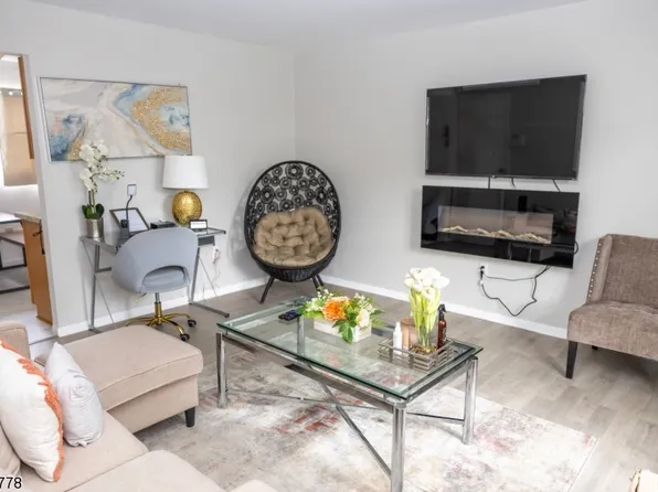 303 Nesbit Tr C0401, Irvington Twp., NJ 07111