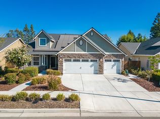 1555 Howard St, Kingsburg, CA 93631