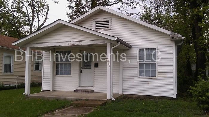 1st image of 3857 E 31st St