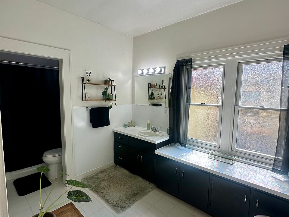The large bathroom has some of the best sunlight in the house!