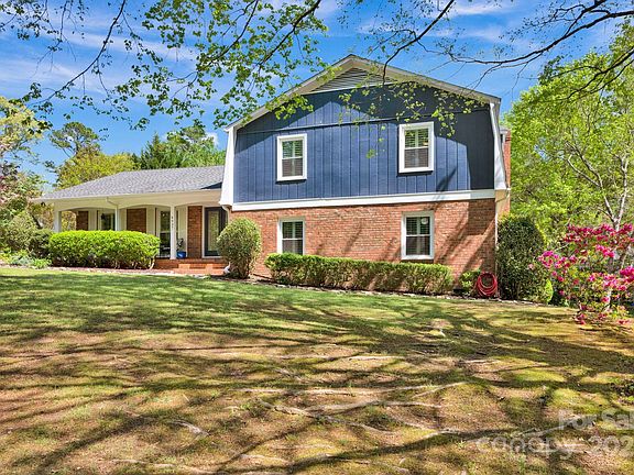 3rd image of 4937 Broken Saddle Ln